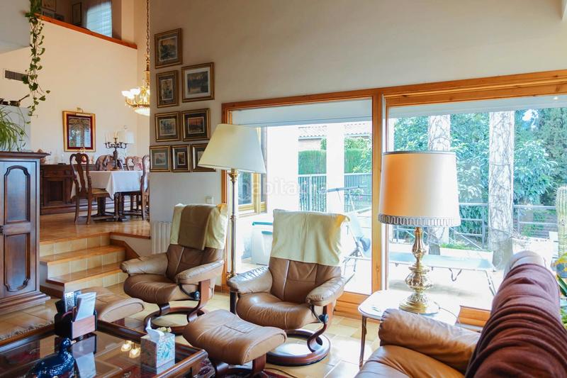 Foto efca2f88-f313-42a6-abd1-107403114c26. Chalet con riscaldamento parcheggio piscina in Montjuïc Girona