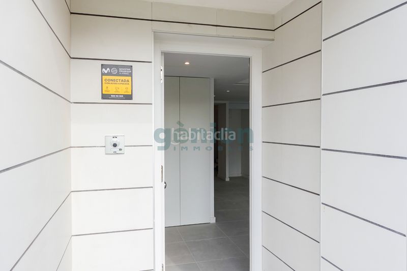 Foto 505ccfb2-f356-4765-8f2d-87f1a81fb57b. Pis a carrer del castell de solterra 10 a Montilivi Girona
