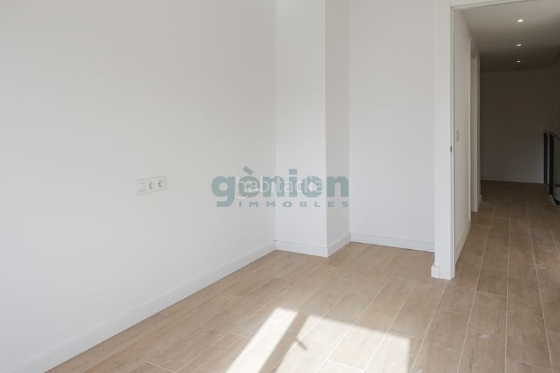 Foto d4eca3e9-9ccb-4b0f-a1bc-3fb51b40bcfa. Pis a carrer del castell de solterra 10 a Montilivi Girona