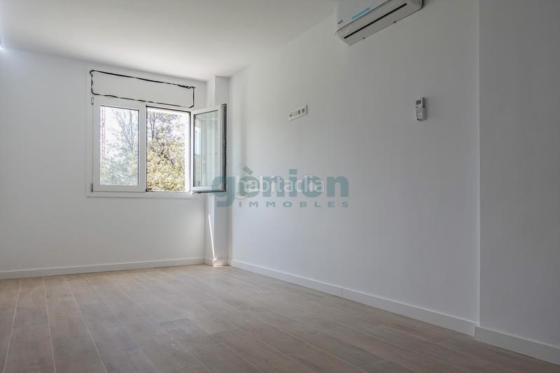 Foto 6f4a2166-34df-4931-b532-f694d34ea7bd. Piso duplexs a estrenar en Montilivi, . 3 habitaciones y 3 baños en Girona