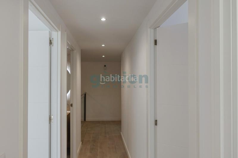 Foto b1049225-5154-4a8e-9fce-d41c6eb6ab85. Piso duplexs a estrenar en Montilivi, . 3 habitaciones y 3 baños en Girona