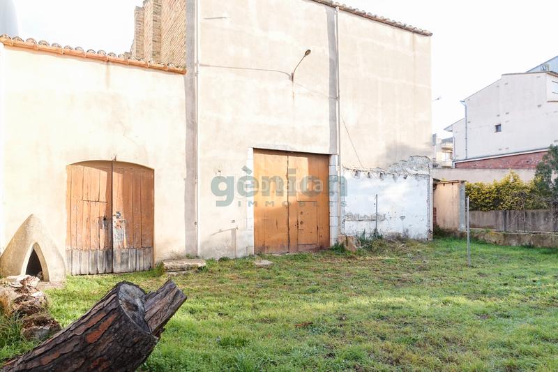 Foto 09b091fe-d711-4d24-b969-d4b2d483811e. Terreno residenziale in carrer figueres 45 in Torroella de Montgrí