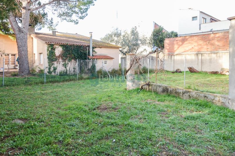 Foto 512269cf-4422-4d7c-94bc-321ccb1b453d. Terreno residenziale in carrer figueres 45 in Torroella de Montgrí