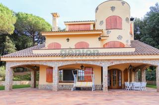 Casa a Sant Feliu de Buixalleu. Casa en sant feliu de buixalleu. propiedad con 500m² construidos