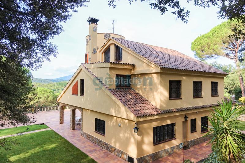 Foto 6e6bbbf8-b04e-42b6-b5fd-ac0d8cbefcb6. Casa amb calefacció aparcament piscina a Sant Feliu de Buixalleu