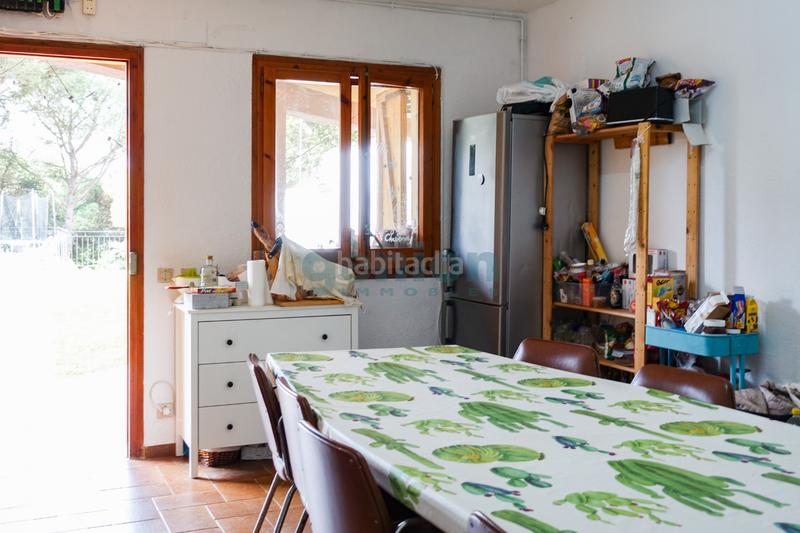 Foto a8a7cd2c-8f25-4a9a-bc75-1e6f37d79f8d. Casa amb calefacció aparcament piscina a Sant Feliu de Buixalleu