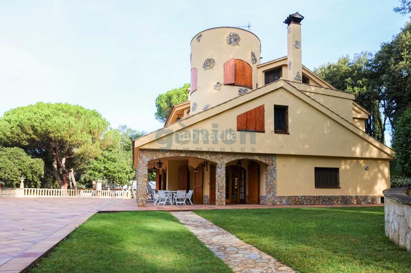 Foto cbcca00d-8cce-4ad2-8a39-c383eb61a465. Casa amb calefacció aparcament piscina a Sant Feliu de Buixalleu