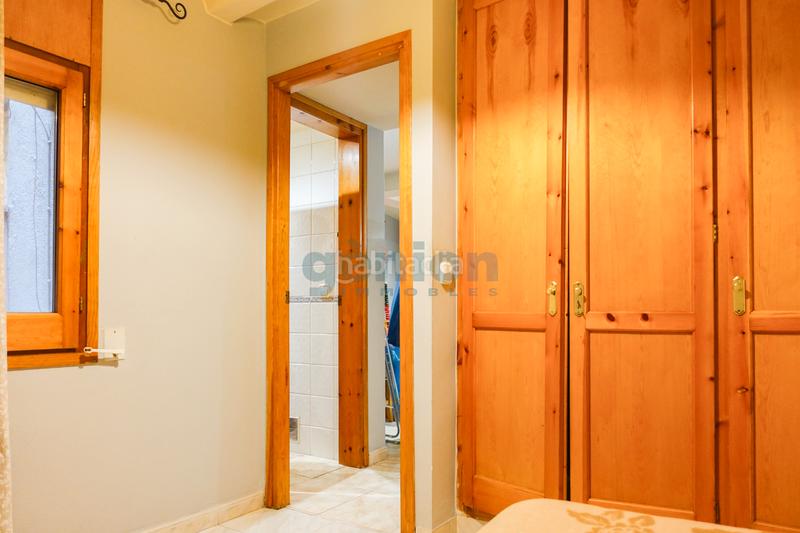 Foto 9c3b8cfb-3987-49a8-b5d8-4a78256029c8. Piso  en pleno barri vell , con fachada al carrer de la cort reial en Girona