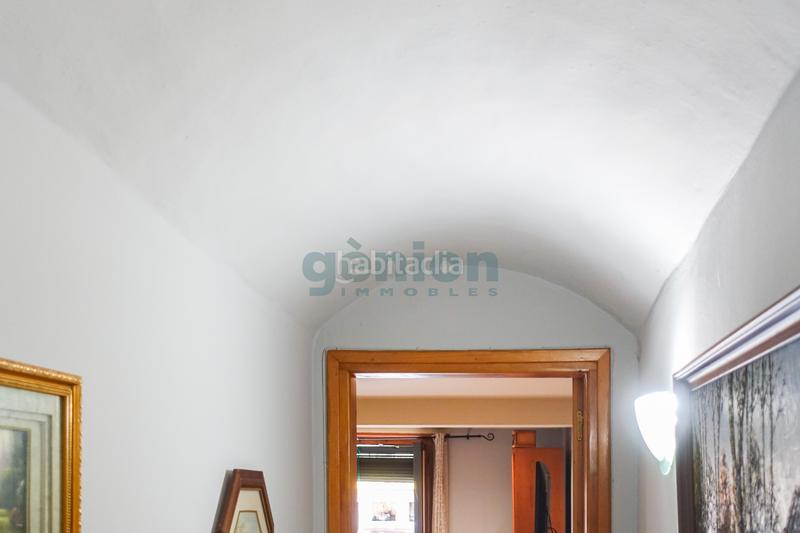 Foto f3e80c6c-5252-4067-99d8-320aefdfccd6. Piso  en pleno barri vell , con fachada al carrer de la cort reial en Girona