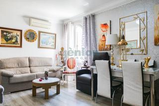 Pis a Eixample Nord. Piso ultima planta esquinero de 3 habitaciones dobles, al c/ de