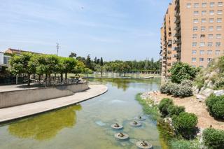 tic a Eixample Sud-Migdia. Atico de 205m en el parc del migdia, con 2 plazas de aparcamien