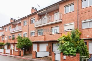 Maison jumelée à Palau. Casa entre medianeras en palau-sacosta. 166m², 4 habitaciones y