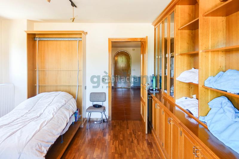 Foto 4757fd2e-5db9-48a1-978b-f3e8281535f9. Casa amb calefacció aparcament piscina a Palau Girona