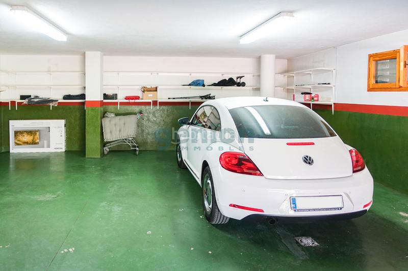 Foto 4a1781c1-24df-4033-9b99-c5f664683187. Casa amb calefacció aparcament piscina a Palau Girona