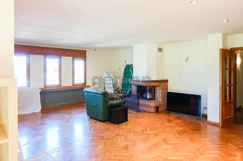 Foto 536bf854-d1af-42a8-a1ed-d4d3031cf7cb. Casa amb calefacció aparcament piscina a Palau Girona