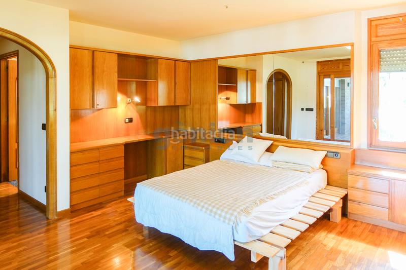 Foto 8472773f-5ba9-4eac-abd1-fc488d428323. Casa amb calefacció aparcament piscina a Palau Girona