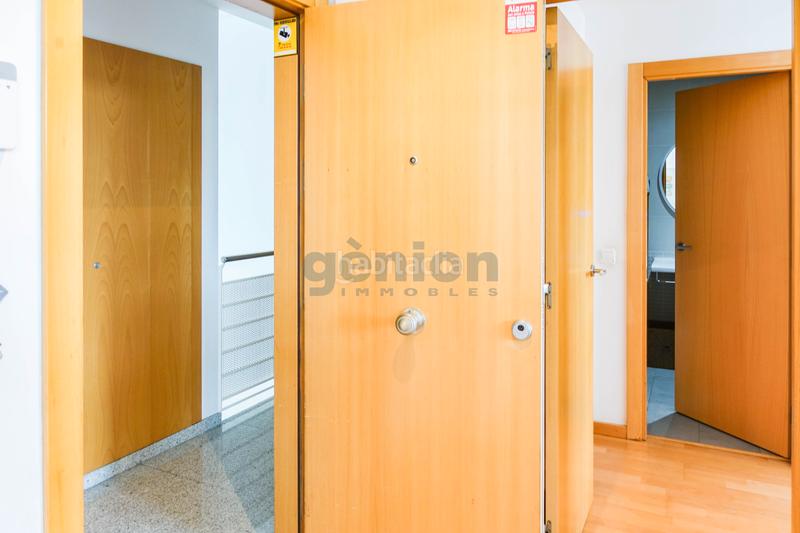 Foto 2a00d2ea-0a51-42c0-a982-3f3089187957. Attico con riscaldamento in Eixample Sud-Migdia Girona