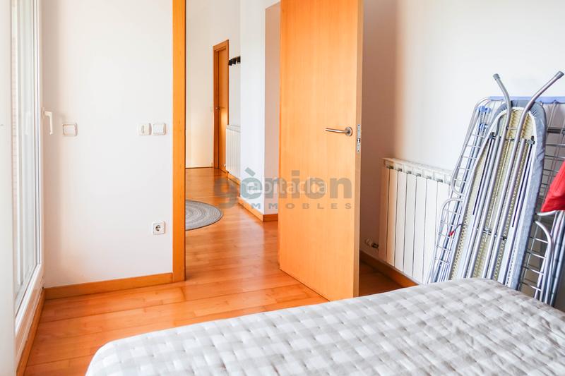 Foto 597d233c-d390-488e-91a6-9dc017d2e64f. Attico con riscaldamento in Eixample Sud-Migdia Girona