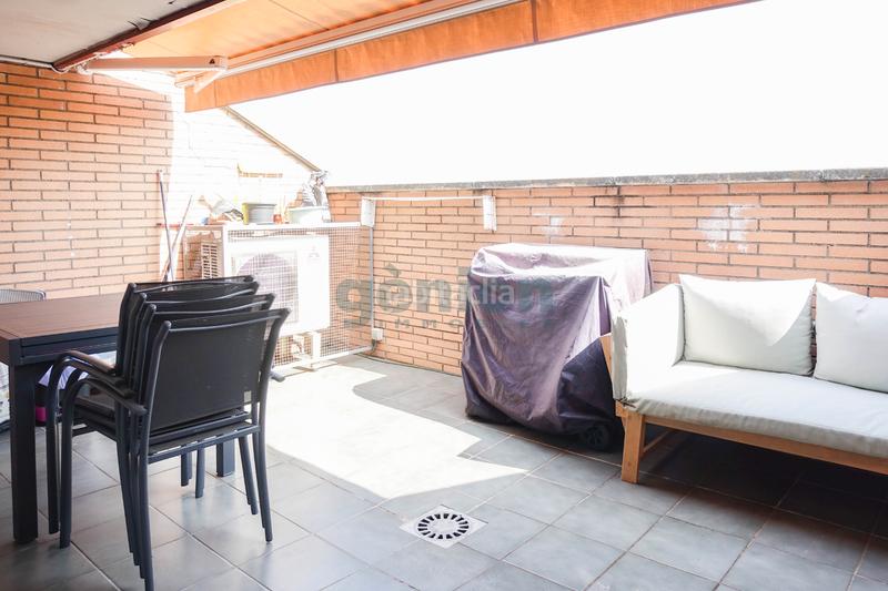 Foto a4715da9-82f6-4431-9c79-108b2587983d. Attico con riscaldamento in Eixample Sud-Migdia Girona