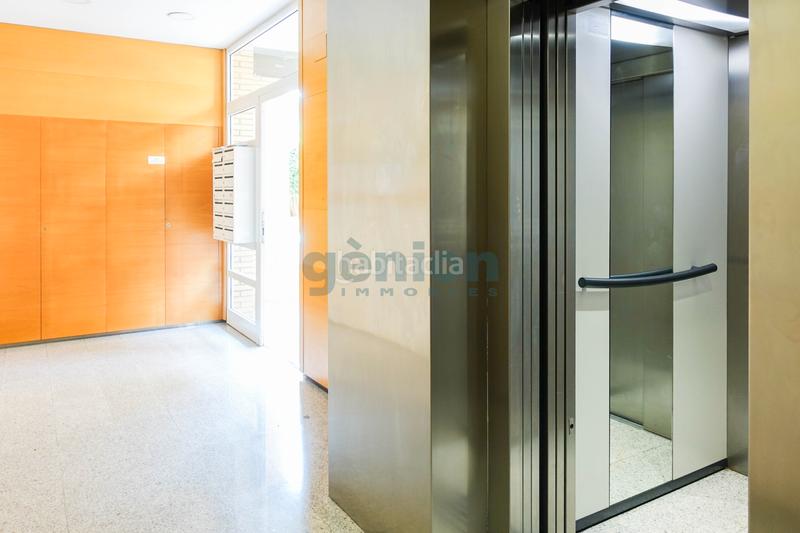 Foto ad19b316-17cb-4857-badb-8d96bf0209fa. Attico con riscaldamento in Eixample Sud-Migdia Girona