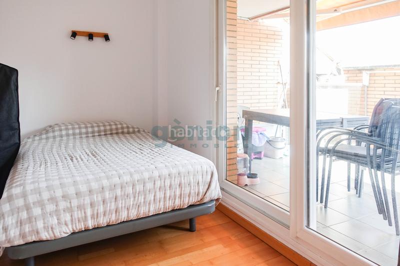 Foto d4930436-02e0-4096-9916-331c94d05683. Attico con riscaldamento in Eixample Sud-Migdia Girona
