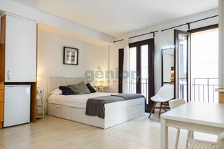 Apartament a Carrer de la barca 16. Apartamento con licencia como vivienda turística en el barri vel