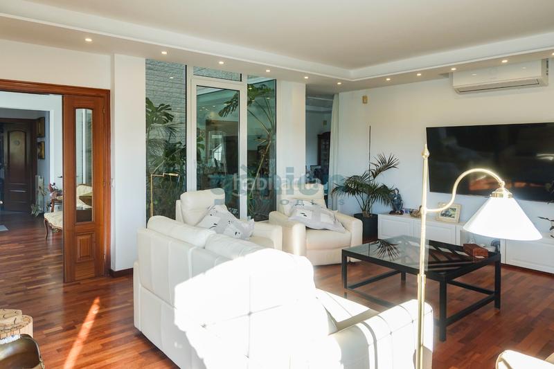 Foto 1083ae6f-26e9-4344-bba0-94be727a53de. Casa amb calefacció aparcament piscina a Palau Girona