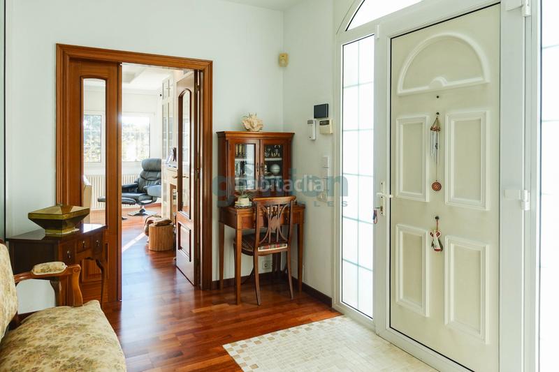 Foto 3de345c7-d657-41c4-b5ff-68c13668b2fa. Casa amb calefacció aparcament piscina a Palau Girona