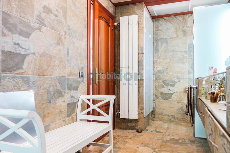 Foto a4168de1-664d-44aa-a006-86cca7d92c0a. Casa amb calefacció aparcament piscina a Palau Girona