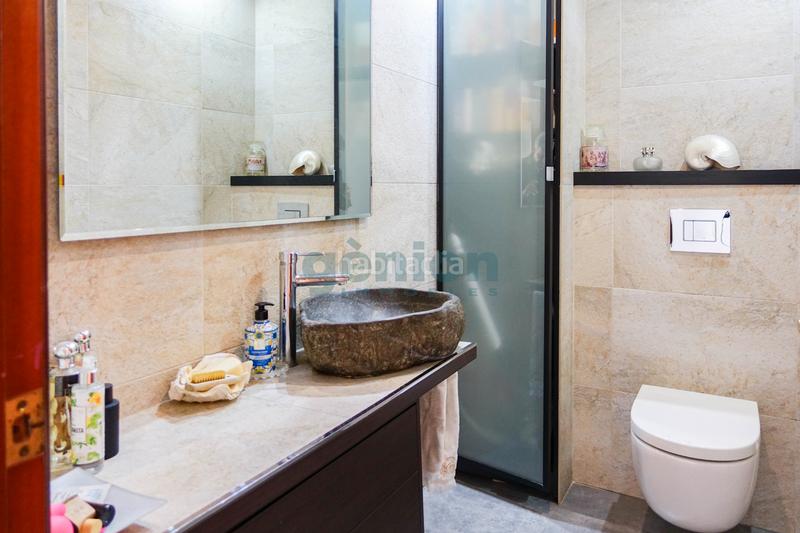 Foto c9016856-8c13-4852-8def-ba4c54caf1f2. Casa amb calefacció aparcament piscina a Palau Girona