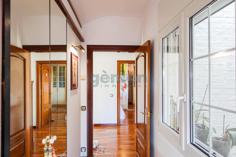 Foto c97f0d0b-a84b-4b3e-93e2-9265fa4d0a86. Casa amb calefacció aparcament piscina a Palau Girona