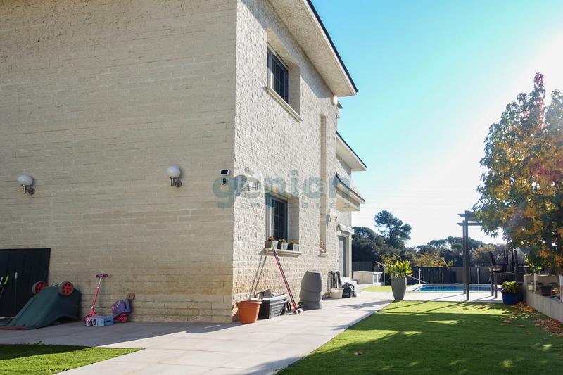 Foto df3643e7-a85e-4457-a7bf-bc1b2adc2b9f. Casa amb calefacció aparcament piscina a Palau Girona