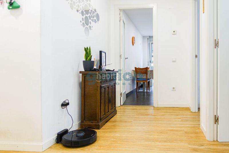 Foto e09d1b24-eef3-416c-bfb3-d30e559058e6. Pis amb calefacció aparcament a Eixample Sud-Migdia Girona