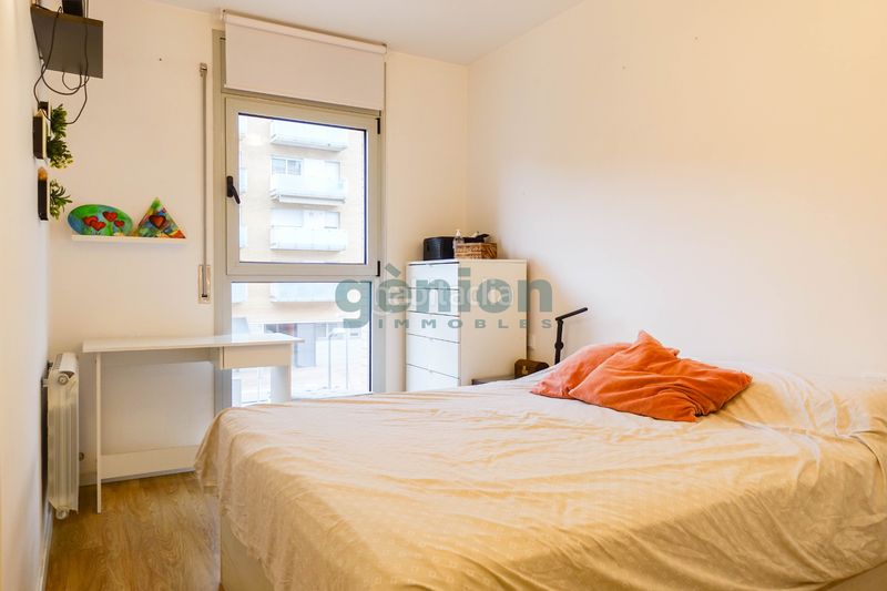 Foto e89dce96-fe91-4d4c-b6e5-8ab0892d12c0. Pis amb calefacció aparcament a Eixample Sud-Migdia Girona