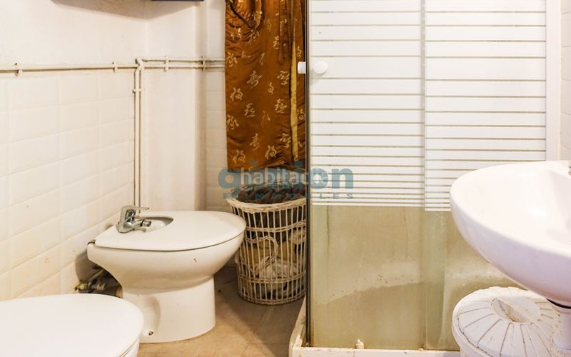 Foto fbf70963-d604-4d6e-a527-dab4e495937d. Masia amb calefacció aparcament piscina a Cistella