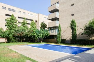 Planta baixa a Barri dels Escriptors. Piso planta baja exterior y con jardín, en gironès parc-ciutat j