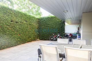 Planta baixa a Barri dels Escriptors. Piso planta baja exterior y con jardín, en gironès parc-ciutat j