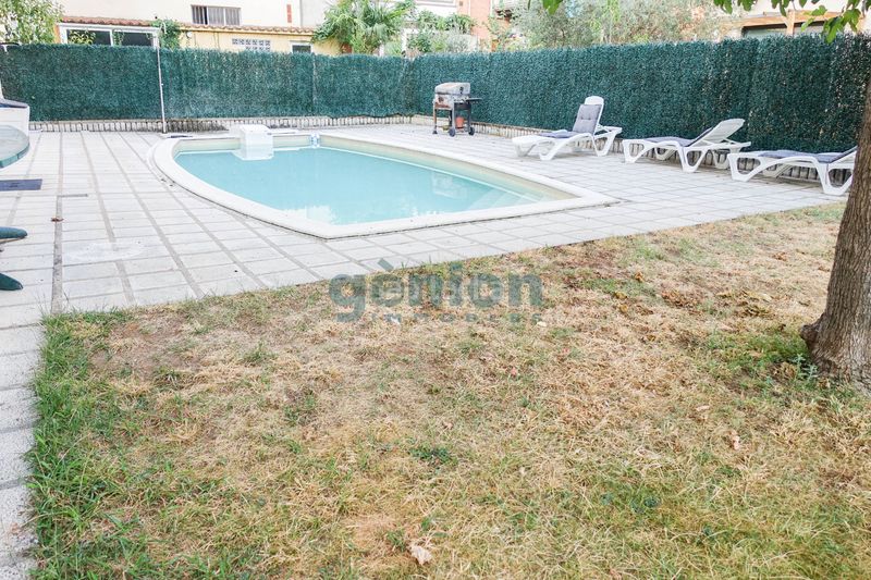 Foto 4172af52-5c7a-4322-878c-dd5fdfcd1e63. Pis amb calefacció aparcament piscina a Bescanó