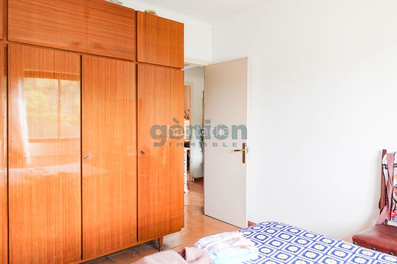 Foto e0d95655-abcf-4739-a5b6-d73a3bce76d3. Pis amb calefacció a Eixample Nord Girona
