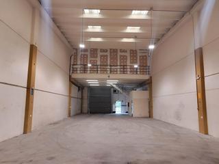 Nau industrial a Carrer d'Armenteres