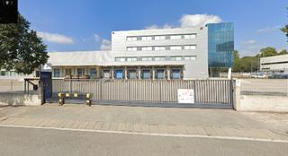 Rent Industrial building in Carrer de can cabanyes 50. Imagen corporativa con muelles de carga