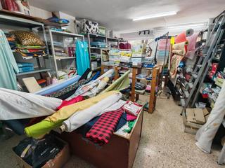 Affitto Locale commerciale in Sol i Padrís - Sant Oleguer. Local comercial en el barrio de sol i padris