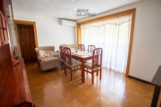Etagenwohnung in Els Merinals. Piso de 4 dormitorios
