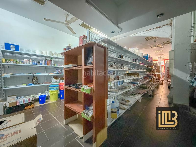Foto d8f355e9-5e4d-469a-9f0c-d11596d0e469. Local comercial en calle capulino jáuregui 3 localcapulino en Málaga