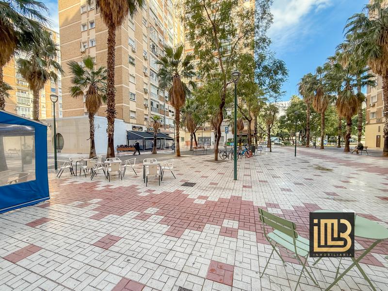 Foto f34caafb-16ce-471c-93a4-045a02fd4777. Local comercial en calle capulino jáuregui 3 localcapulino en Málaga