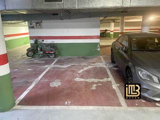 Aparcament cotxe a Calle enrique scholtz 4. Se vende plaza de parking