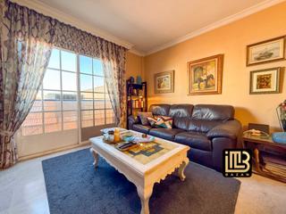 Appartement  Calle martínez maldonado. Se vende piso en perchel norte