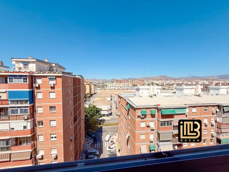 Foto 2a534d56-0035-42ae-b445-589e4d93c1c9. Piso  en venta en carretera de cádiz en La Luz - El Torcal Málaga