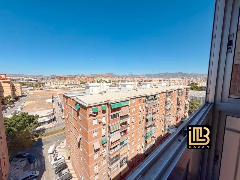 Foto a6d82df3-c646-4d4a-8f21-f6db981ad579. Piso  en venta en carretera de cádiz en La Luz - El Torcal Málaga