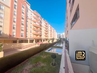 Location Appartement  Calle kandinsky. Alquiler teatinos